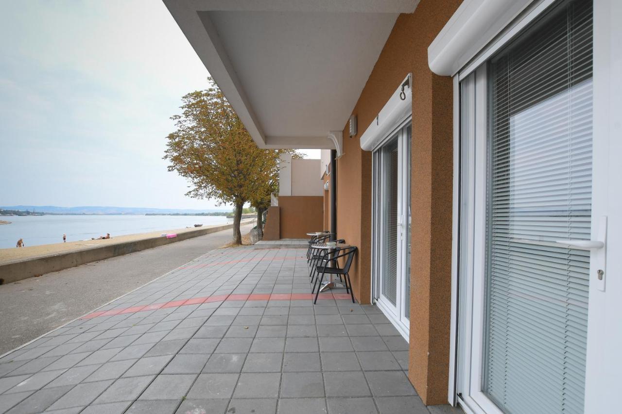 Danubiana Apartments 5 Kladovo Bagian luar foto