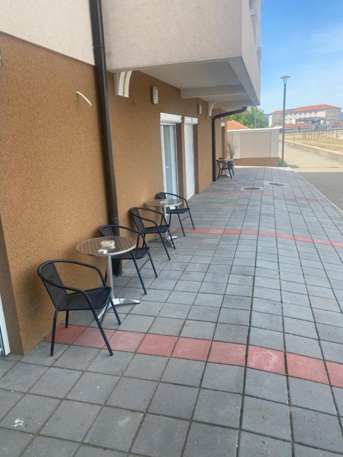 Danubiana Apartments 5 Kladovo Bagian luar foto